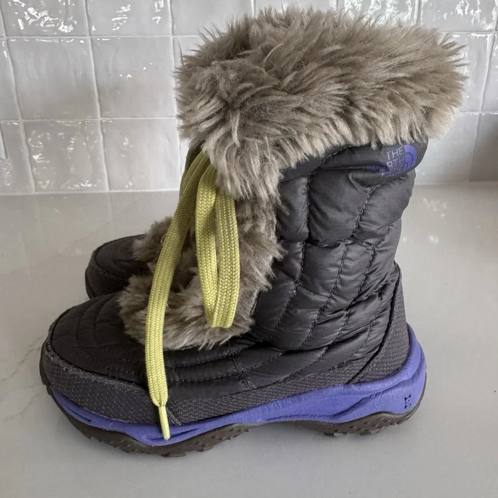 The North Face Alpenglow Snow Boots Girls Size 1 Gray Purple Goose Down Faux Fur